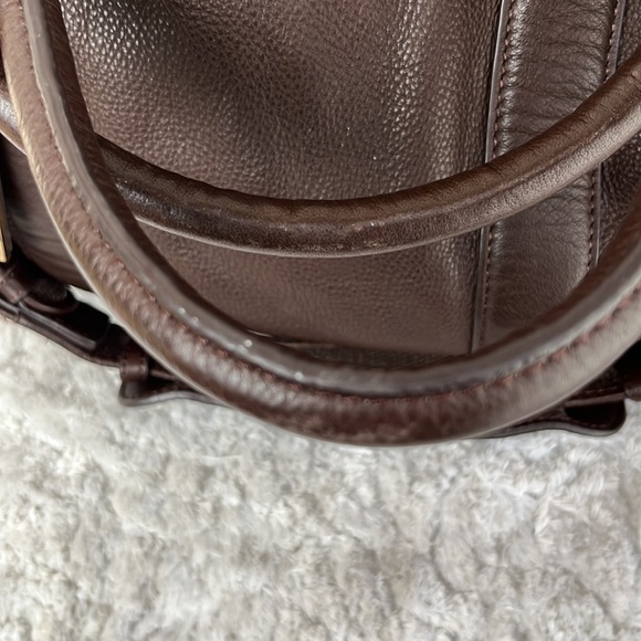 Pour La Victoire Leather Shoulder Bag - Picture 13 of 16